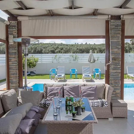 Moderne 4 Schlafzimmer Im Zentrum Von Tatil Evi Protaras