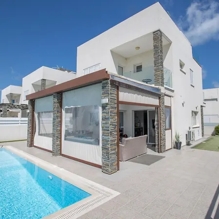 Moderne 4 Schlafzimmer Im Zentrum Von Tatil Evi Protaras