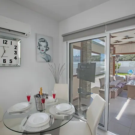 Moderne 4 Schlafzimmer Im Zentrum Von Tatil Evi *