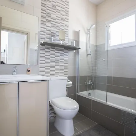 Moderne 4 Schlafzimmer Im Zentrum Von Casa de Férias